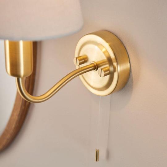 zlata klasicka zrkadlo lampa spalnova lampa zapinac svetla kupelna stenska svietidlo zrkadlo osvetlenie mediteransky elegantna luxus mestsky anglicky styl lameridiana svietidla matne.jpg